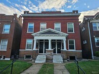 Building Photo - 1832 Russell Blvd