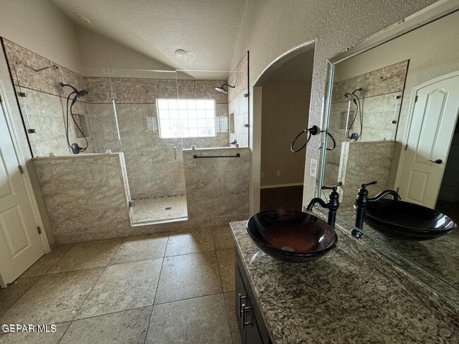 Building Photo - 3216 Tierra Palma Dr