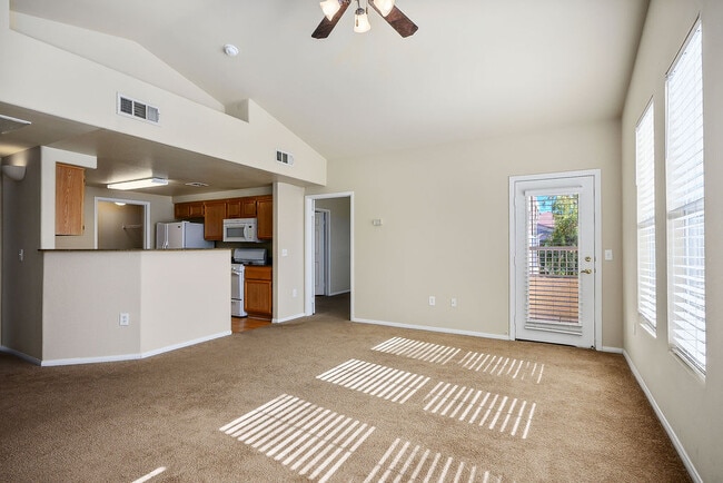 Building Photo - 10550 W Alexander Rd