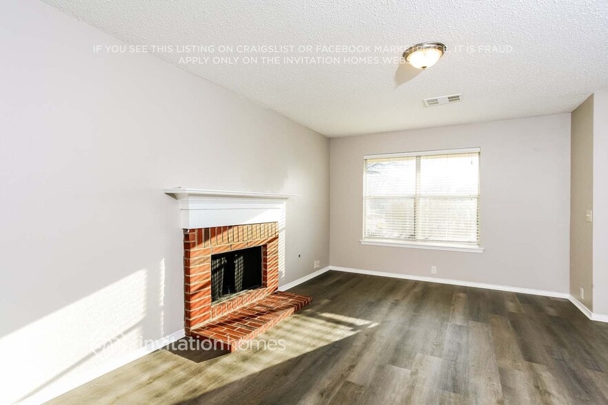 Building Photo - 825 Monette Dr