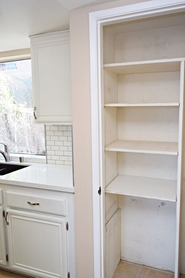 Building Photo - Modern 2 Bed 2.5Bath Townhome with Garage, Balconies & In-Unit Laundry in Linda Vista