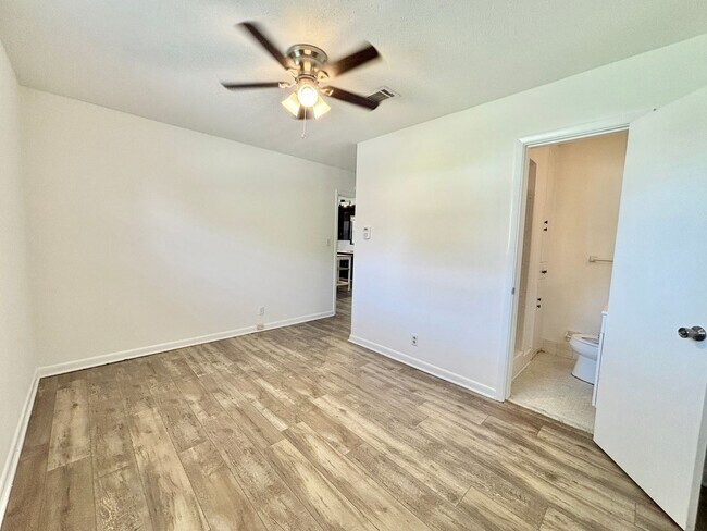 Building Photo - 3460 Rothschild Dr