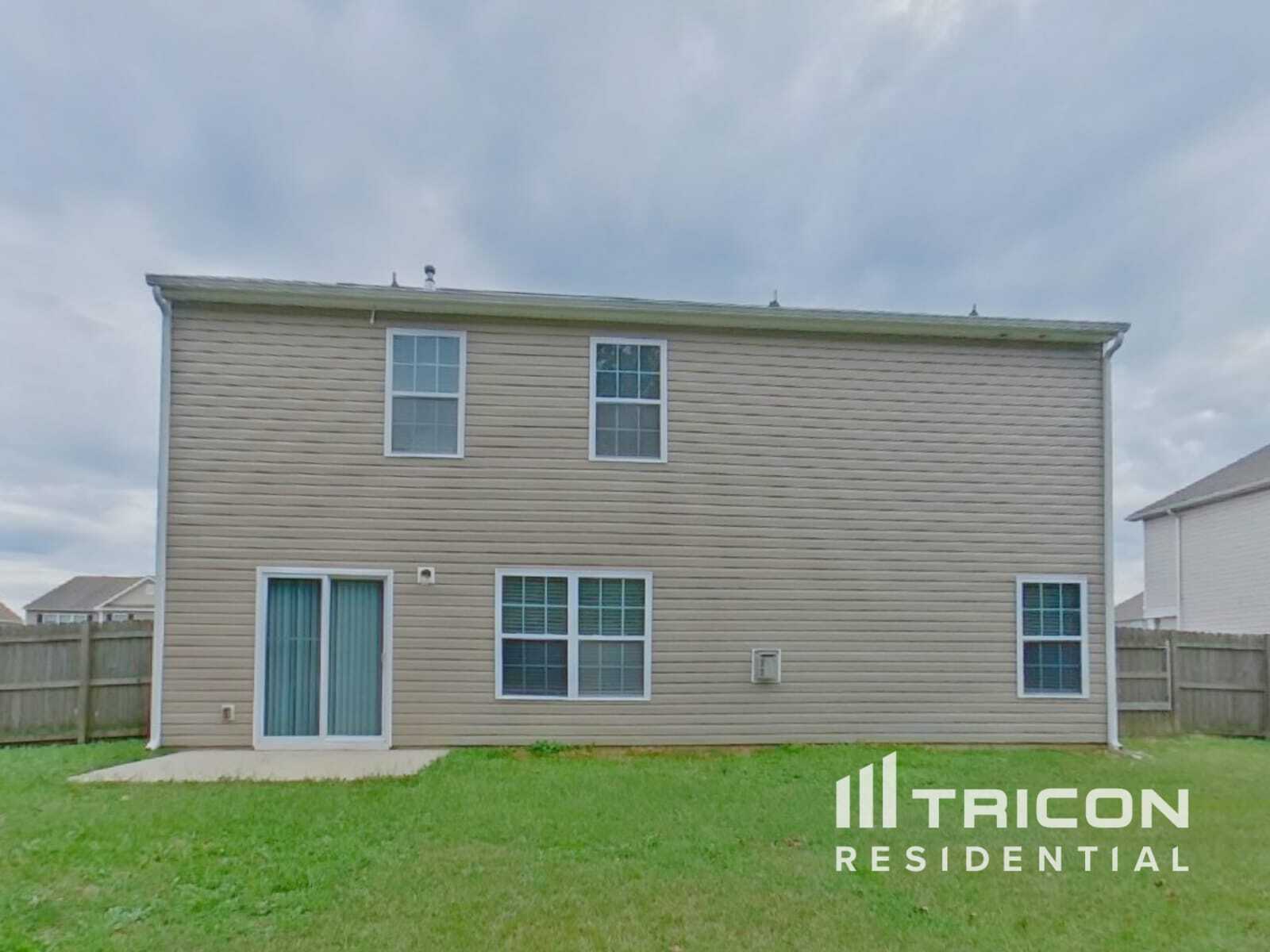 Building Photo - 750 Chariot Way