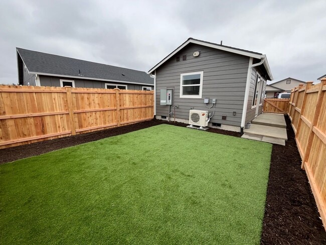 Building Photo - Brand New ADU in Madras