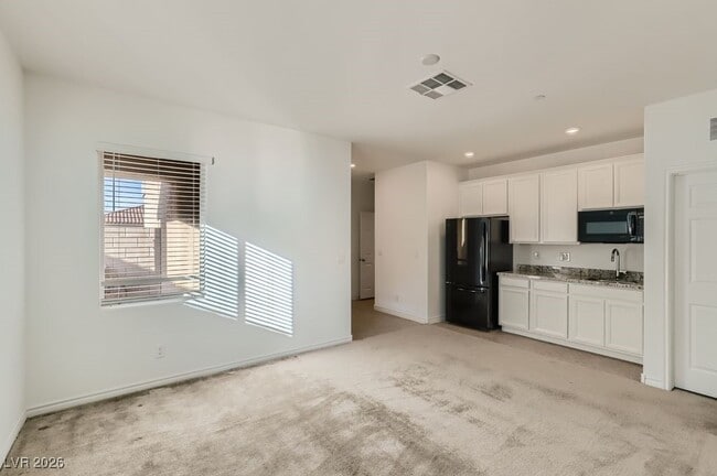 Building Photo - 1820 Pendleton Ridge St