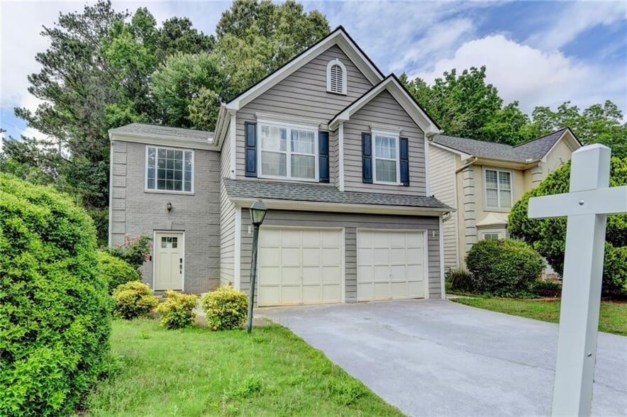 Building Photo - 725 Manor Glen Dr NW