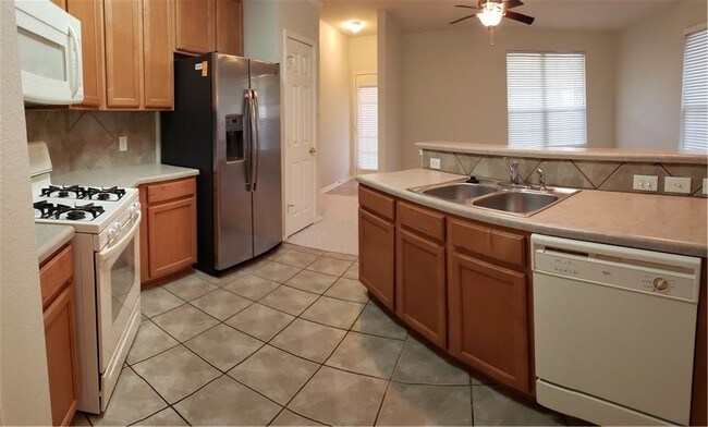 Building Photo - 1900 Scofield Ridge Pkwy