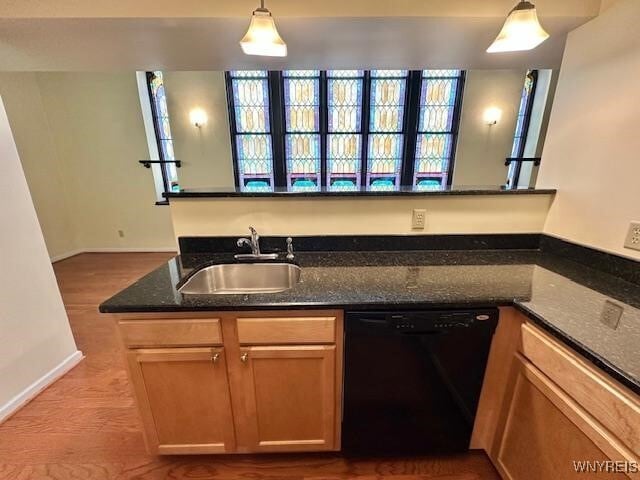 Building Photo - 700 Parkside Ave