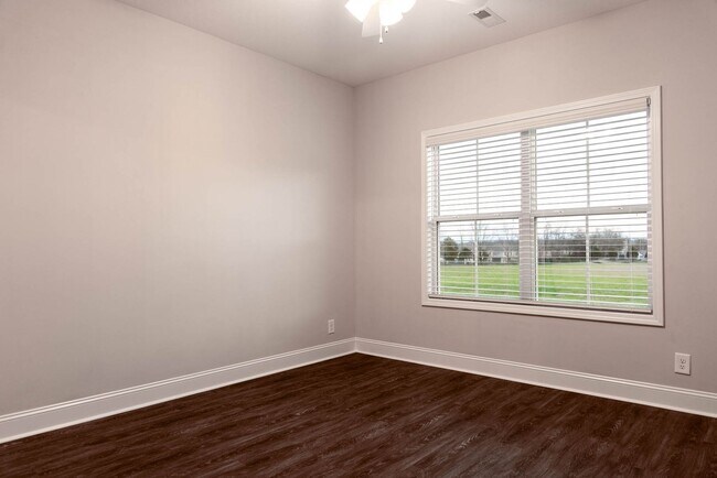 Building Photo - 208 Drayton Dr