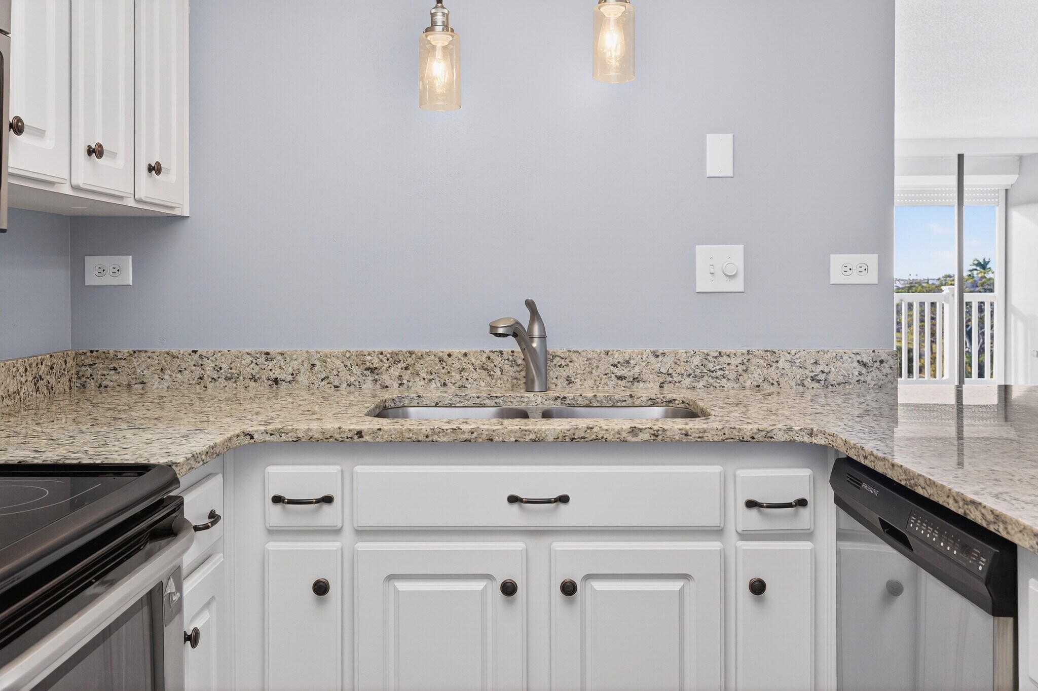 Kitchen - 500 Treasure Island Causeway