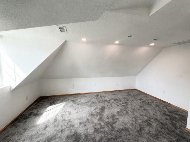 Building Photo - 110 E 300 S