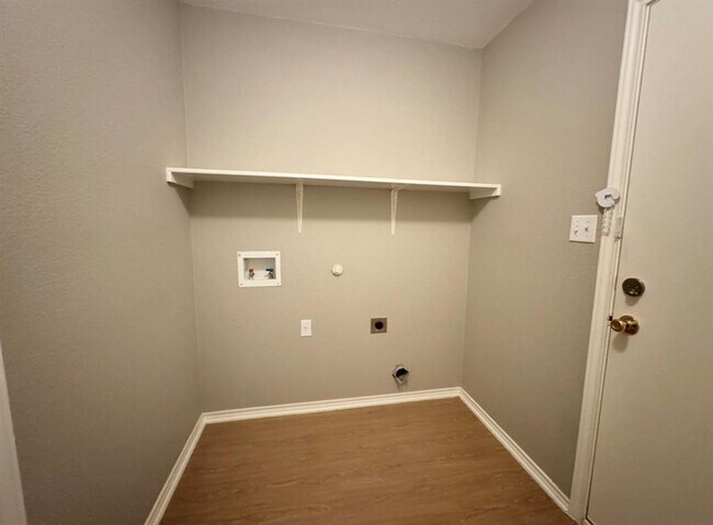 Building Photo - 109 Kendall Cove