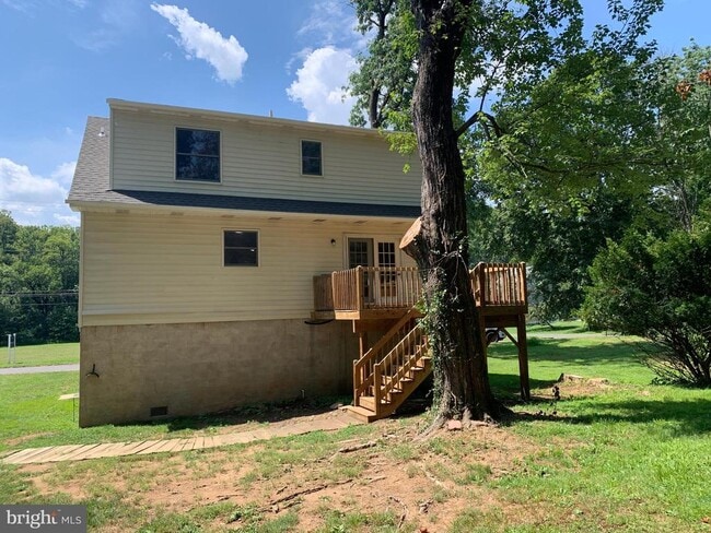 Building Photo - 249 Periwinkle Ave