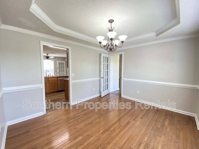 Building Photo - 346 Cresthaven Dr