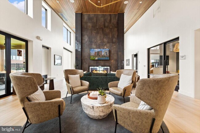 Building Photo - 43443 Croson Ln