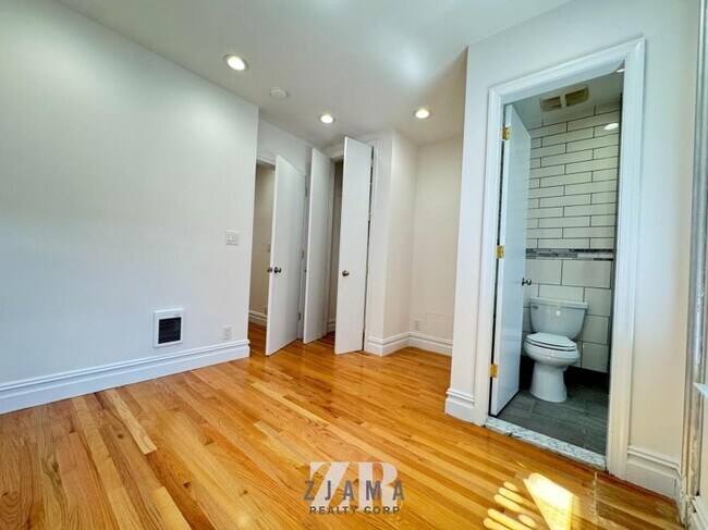 Building Photo - 2 bedroom in Brooklyn NY 11215