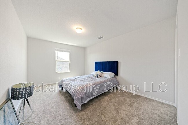 Building Photo - 6735 Shiraz Wy