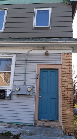 Building Photo - 74 Loepere St