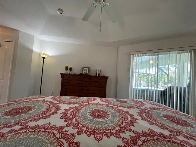 Building Photo - FURNISHED SHORT TERM RENTAL - 3 Bed / 2 Bath - Single Family Pool Home - $5,000/month ** Heated S...