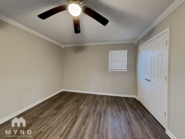 Building Photo - 5170 Hickory Dr NE