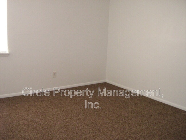 Building Photo - 4012 Hunters Ridge Dr SW