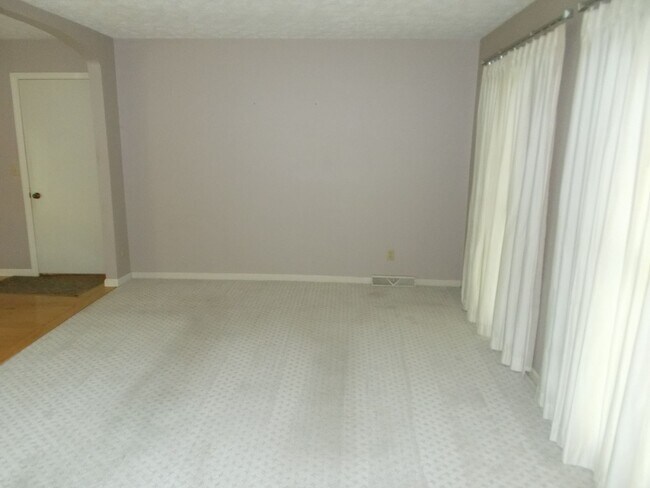 Building Photo - 2250 Autumn Way