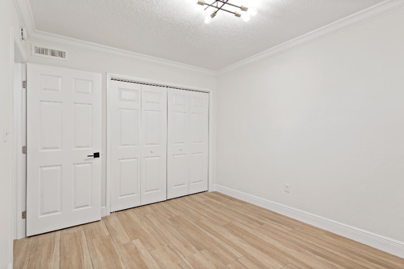 Building Photo - 3215 W Swann Ave