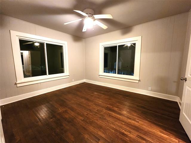 Building Photo - 2114 N Elm St