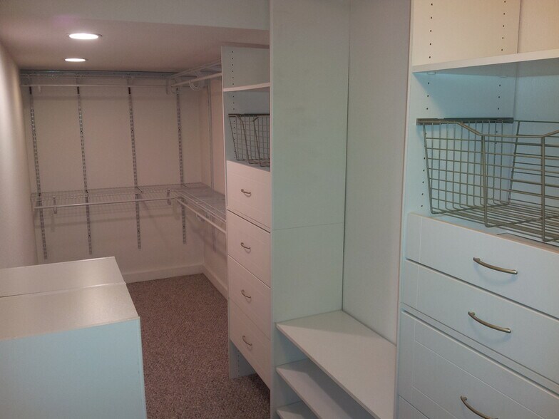 Bedroom walk-in closet - 2222 NW Irving St