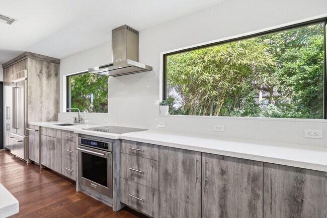 Building Photo - 2835 Polo Island Dr