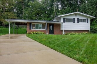 Building Photo - Kirkwood Split Level on a Cul-de-sac! Avai...