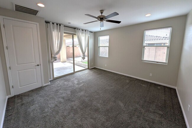 Building Photo - 3 Bedroom Home in the Eastmark Community Near E Ray Rd and S Signal Butte Rd!