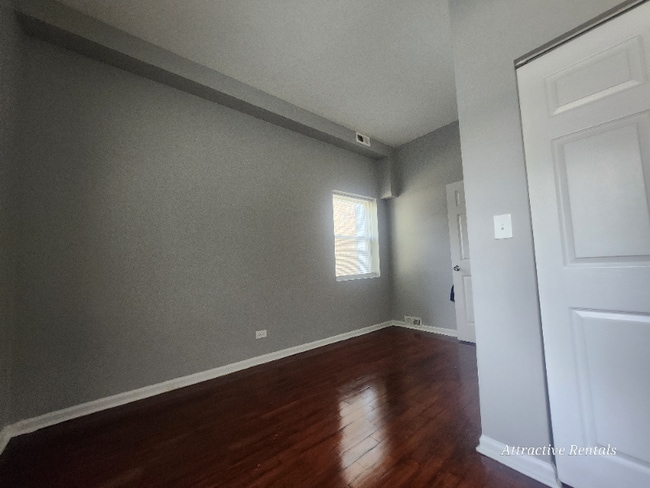 Building Photo - 7034 S Harper Ave