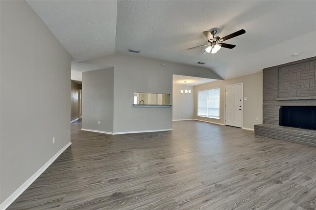 Building Photo - 7414 Skylight Ln