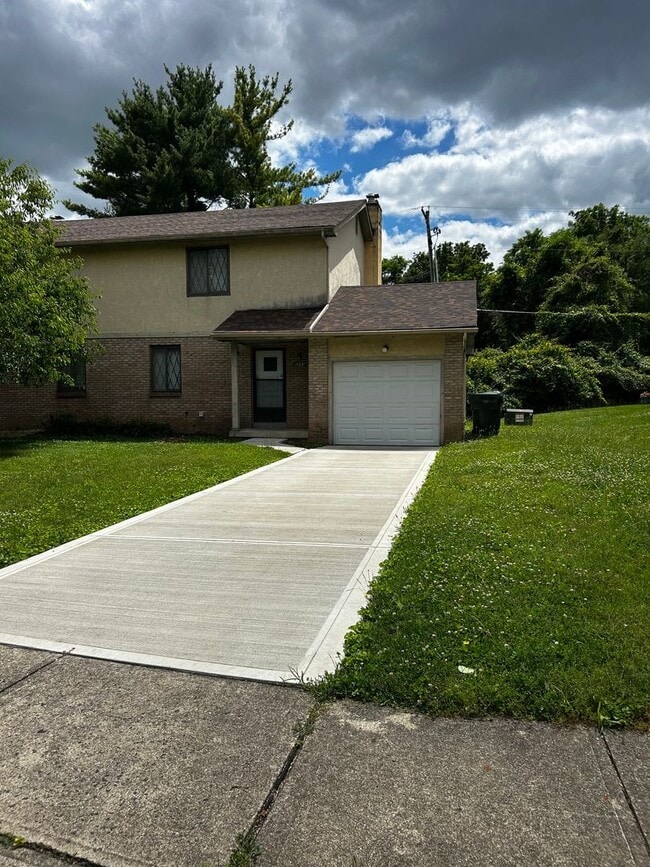 Building Photo - 5953 Rock Glen Ct