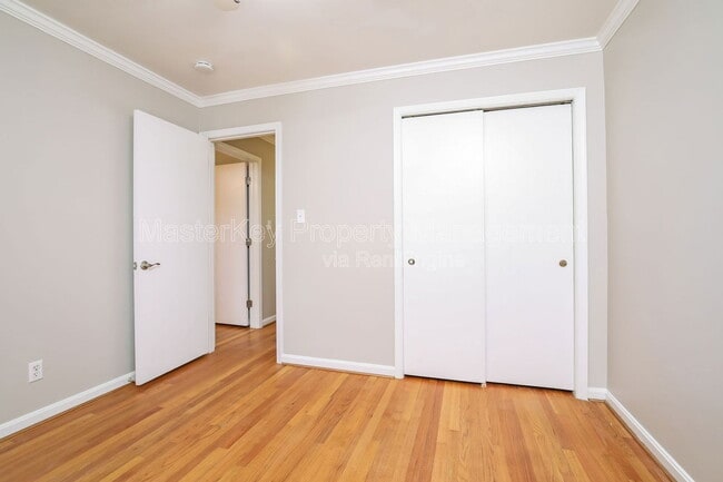 Building Photo - 916 Tanglewood Dr