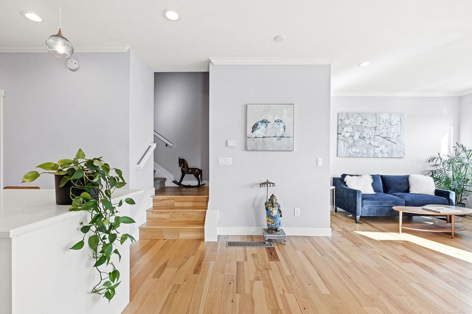 Building Photo - 799 Robert St