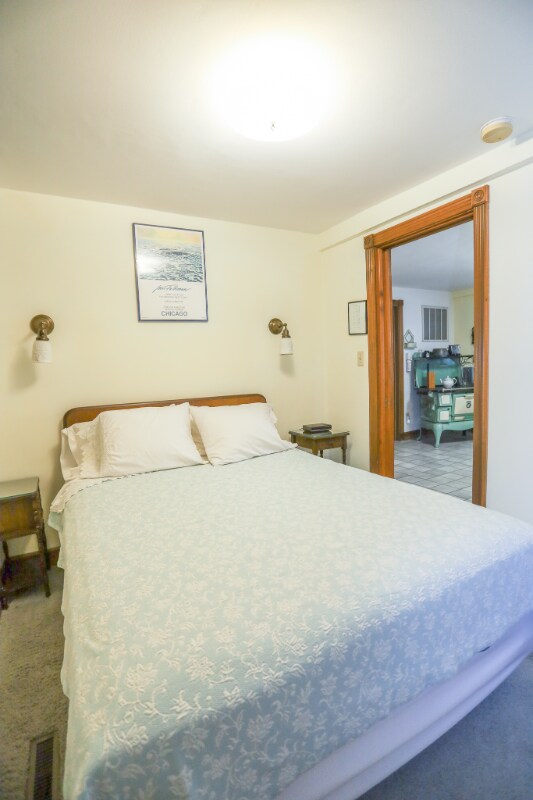 Building Photo - 2101 N Clifton Ave