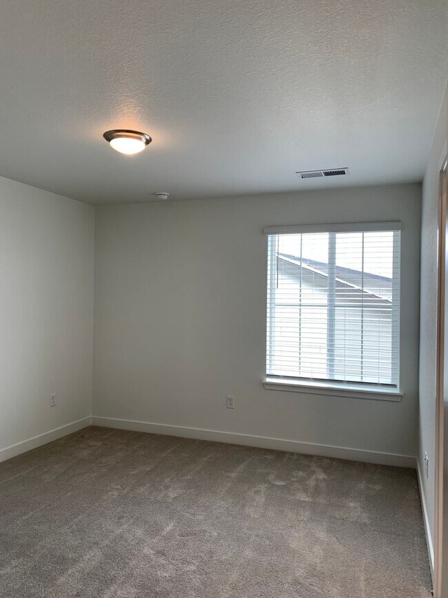 Building Photo - 8099 Mount Kataka St