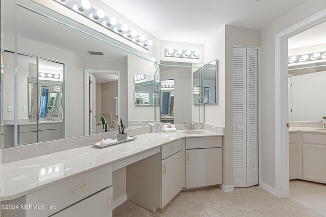 Building Photo - 2099 Winterbourne W