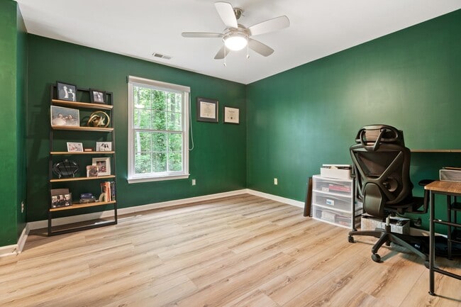 Building Photo - Single Family Home: Durham/Chapel Hill Line
