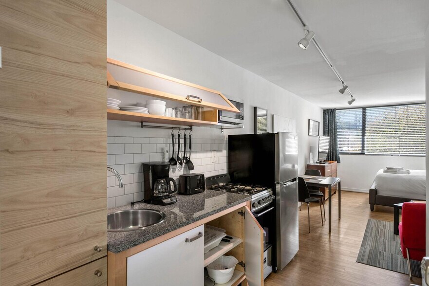 Building Photo - 47 25th St NW