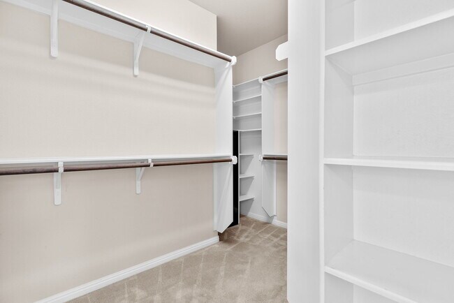 Building Photo - 2406 Sweetwater Ln