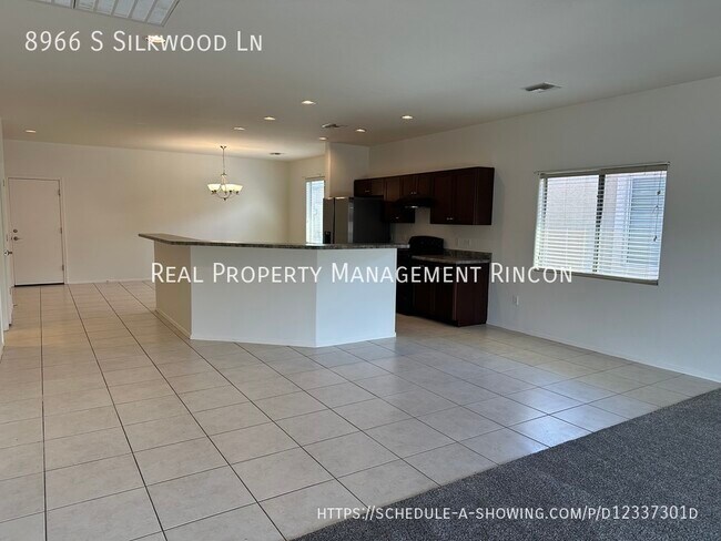 Building Photo - FRESH AND READY!! VAIL SCHOOLS TOO!!3 bed/...