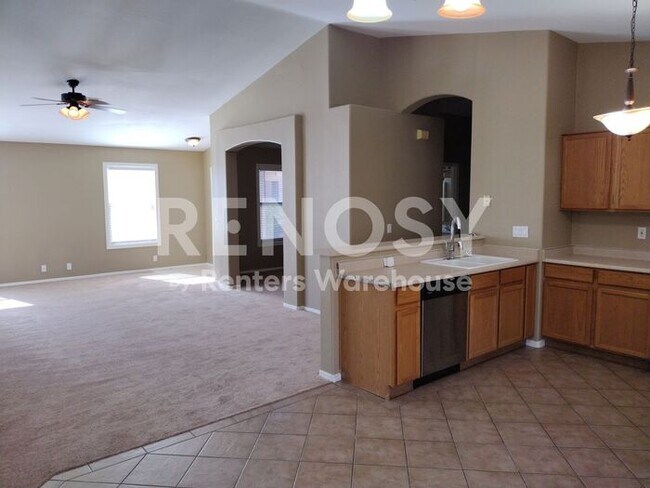 Building Photo - Self-Tour with Rently! Beautiful 3BR + Den Home in Parkwood Ranch!