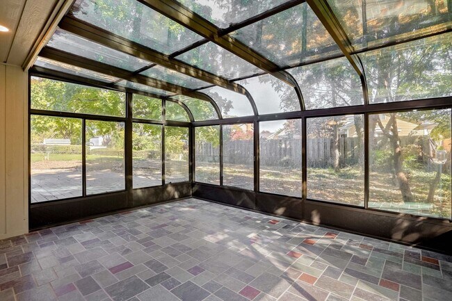 Building Photo - 1716 Georgetown Dr