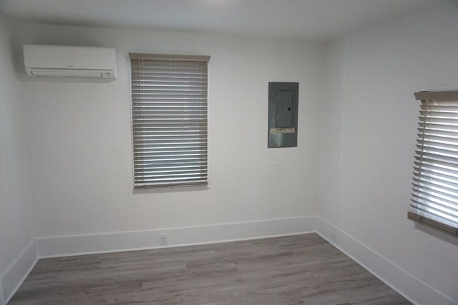 Building Photo - 708 Harnett St