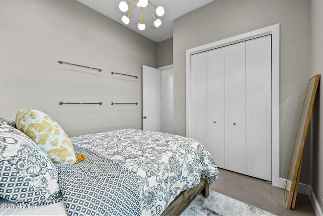 Building Photo - 7861 E Vía Marina