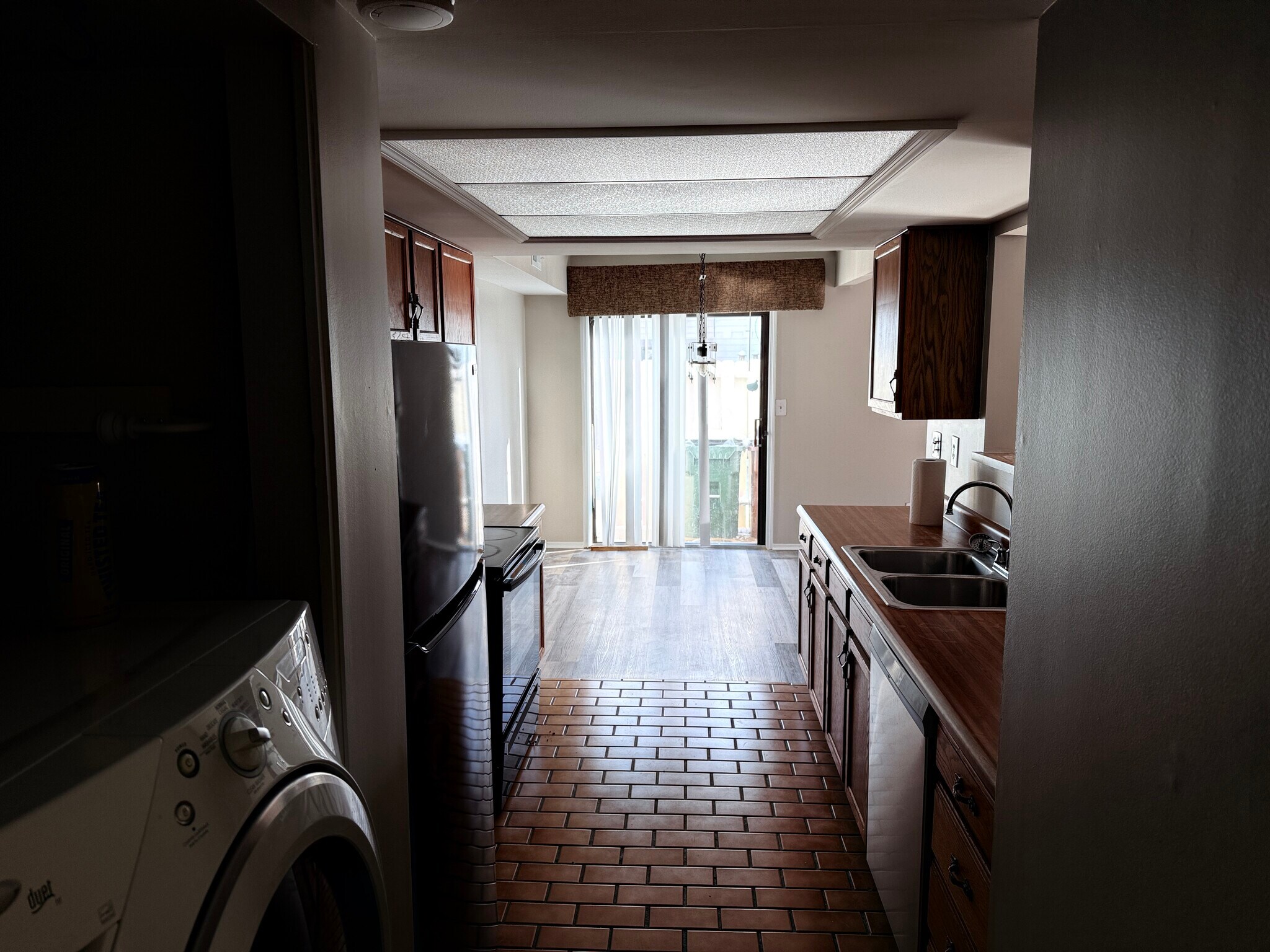 Building Photo - 1492 Sanzon Dr