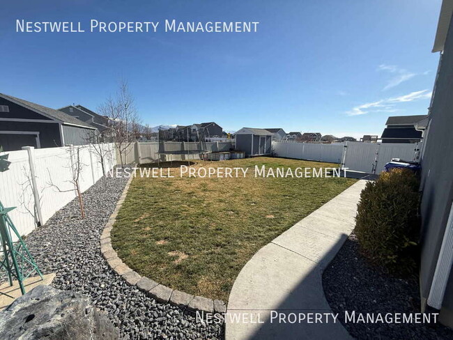 Building Photo - 1508 Waterfront Dr